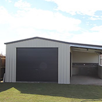 Single Garage with Awning